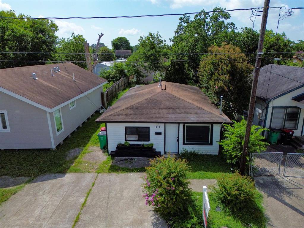 1212 Pine ST, Baytown, TX 77520