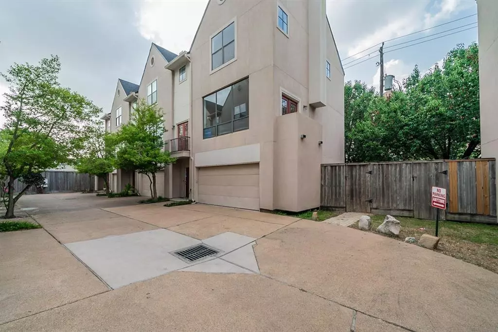 Houston, TX 77007,939 Colorado ST #22