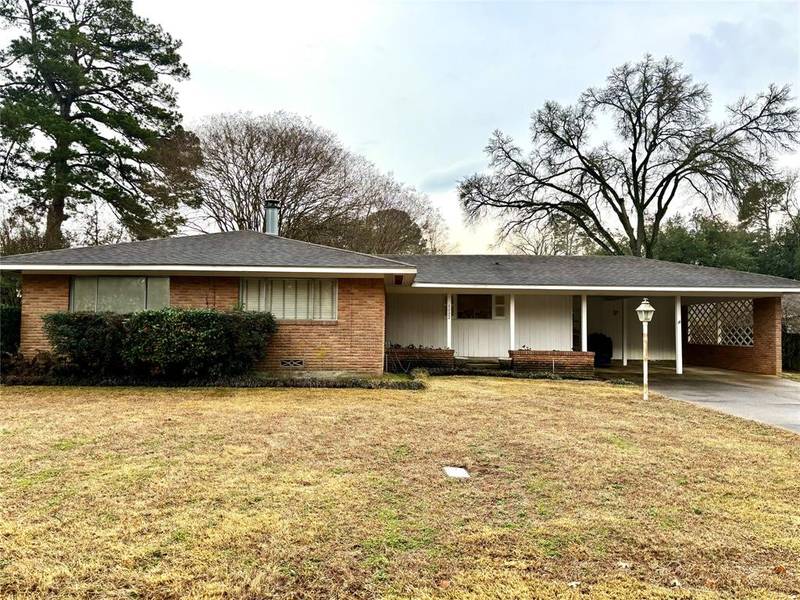 1002 E Redbud AVE, Crockett, TX 75835