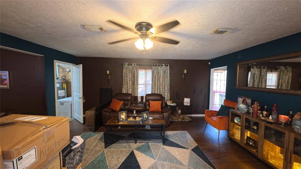 Houston, TX 77033,5607 Beldart ST
