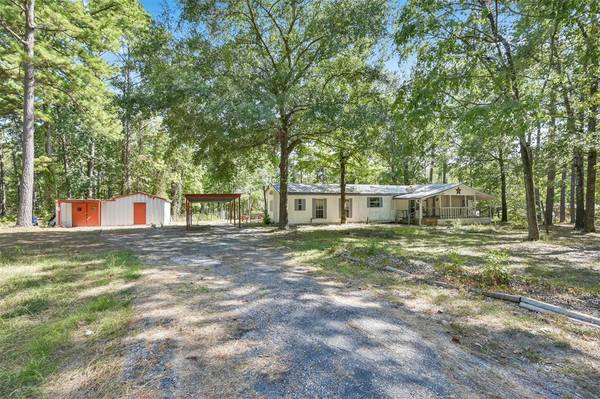 111 Saddle Surrey RD, Coldspring, TX 77331