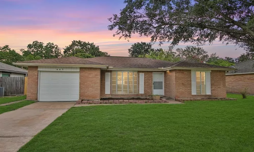 407 Bellmar LN, Friendswood, TX 77546