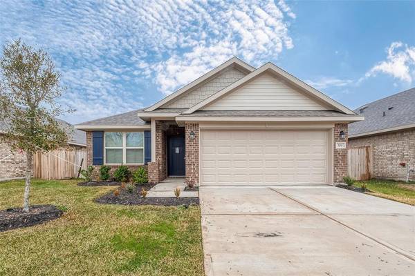 329 Bryan WAY, Angleton, TX 77515