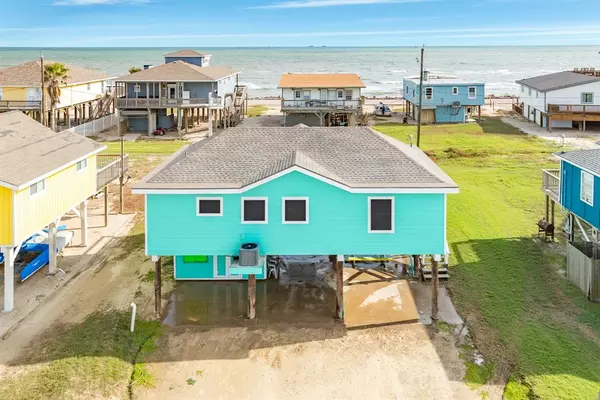 411 Seashell DR, Surfside Beach, TX 77541