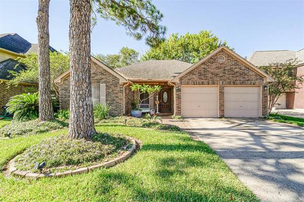 4008 Cartagena DR, Pearland, TX 77581