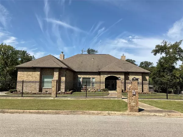 Hempstead, TX 77445,2415 16th ST