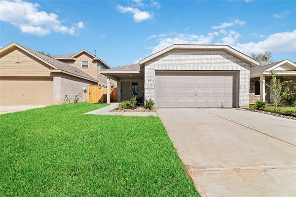 529 Falling Cave DR, Willis, TX 77378