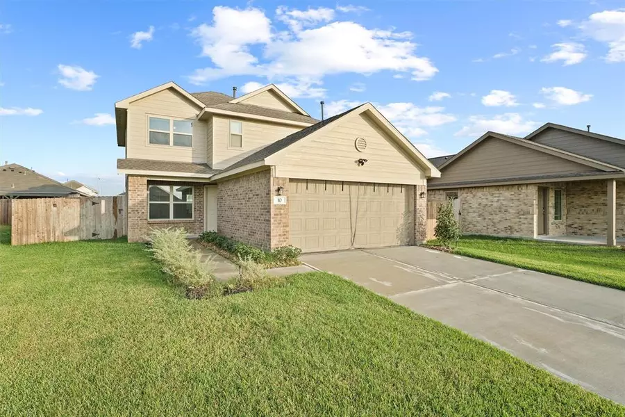 10 Riverwood Circle CT, Angleton, TX 77515