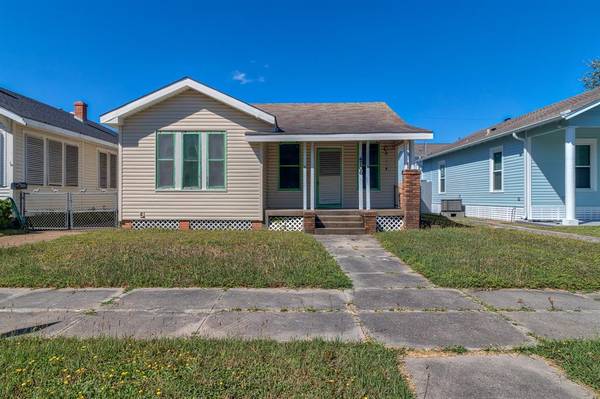 4706 Avenue N 1/2, Galveston, TX 77551