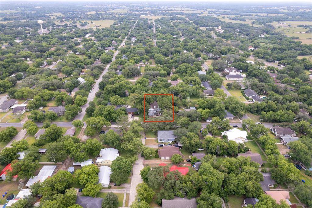 Yoakum, TX 77995,211 Lavaca ST