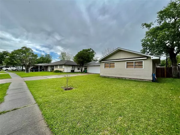 5404 Vae DR, Baytown, TX 77521