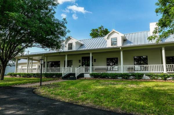 2700 Fm-2502, Burton, TX 77835