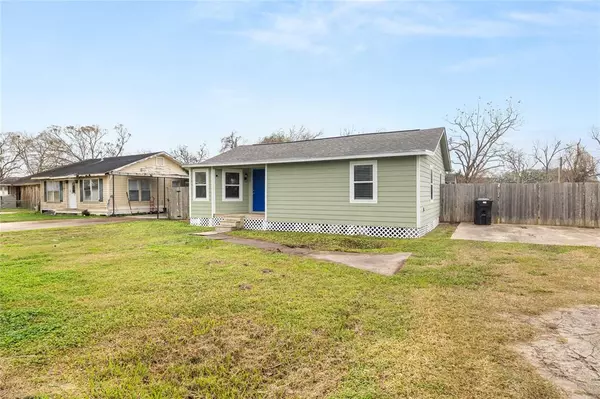 418 E Florida ST, Brazoria, TX 77422