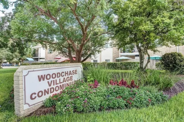 3702 Woodchase DR, Houston, TX 77042