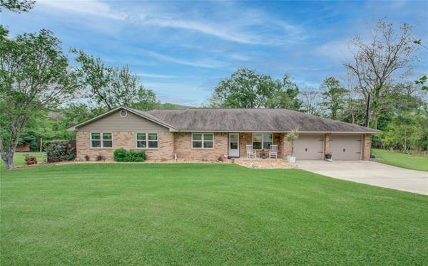 17 County Road 427 S, Dayton, TX 77535