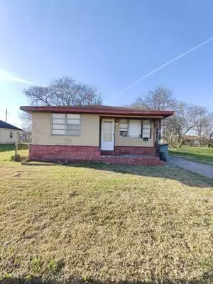 1233 W Procter ST, Port Arthur, TX 77640