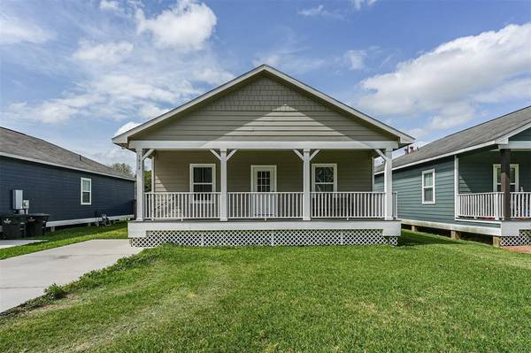 1612 W Willis ST, Alvin, TX 77511