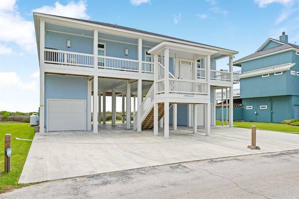 4048 Biscayne Beach RD, Port Bolivar, TX 77650