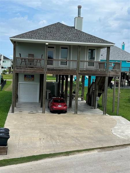 982 Driftwood DR, Crystal Beach, TX 77650