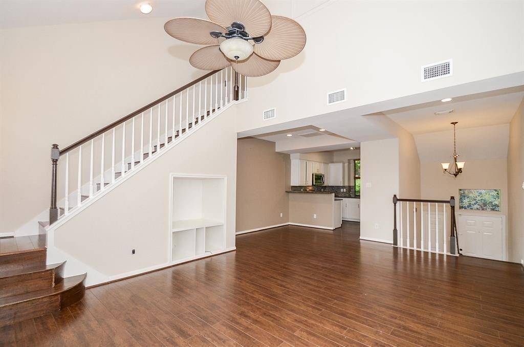 League City, TX 77573,737 Davis RD