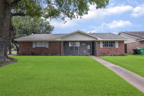 11103 Caribbean LN, Houston, TX 77089