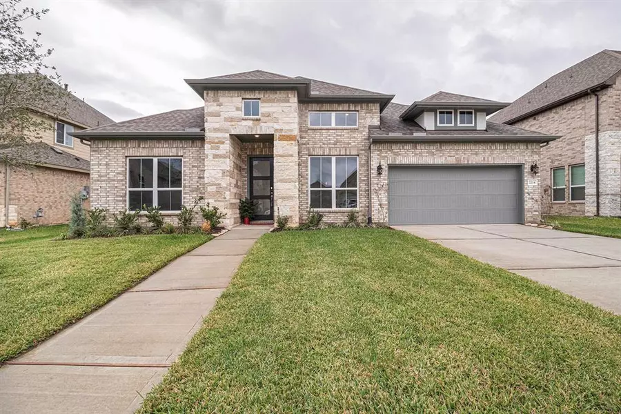 2214 Highland River DR, Pearland, TX 77089