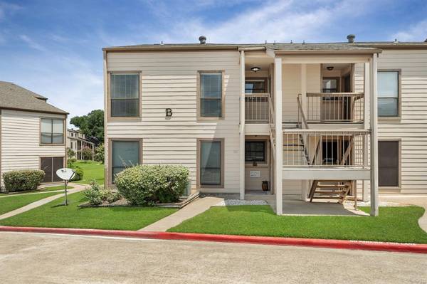 201 B Lakeview TER,  Conroe,  TX 77356