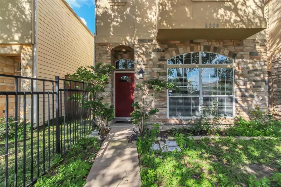 9006 Lakes At 610 DR, Houston, TX 77054