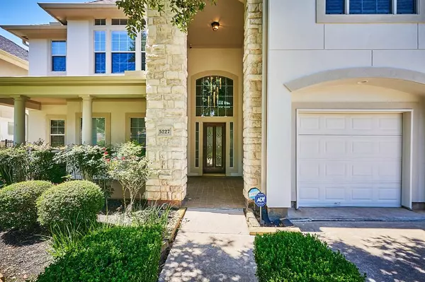 Sugar Land, TX 77479,5227 Dawnington PL