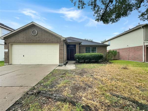 8005 Fallen Oak LN,  Texas City,  TX 77591