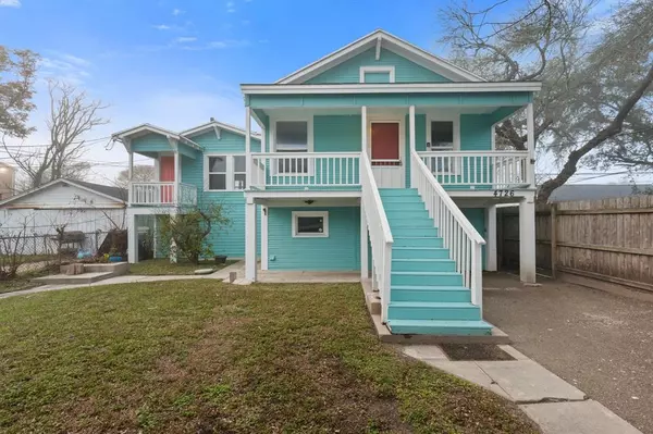 4728 Avenue R 1/2, Galveston, TX 77551