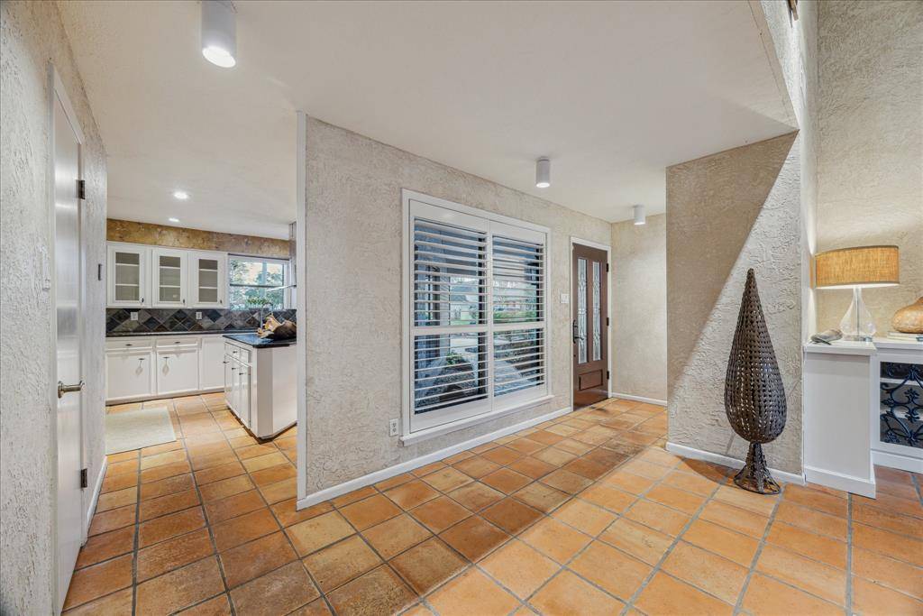 Spring Valley Village, TX 77055,8332 Cedarspur DR