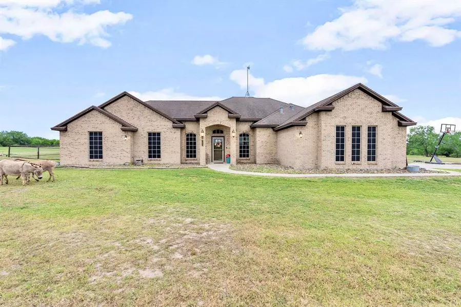 407 Vetters ranch RD, Sandia, TX 78383