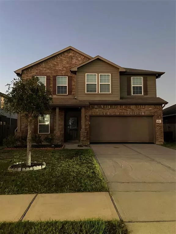 4819 Seaside Sparrow LN, Baytown, TX 77521