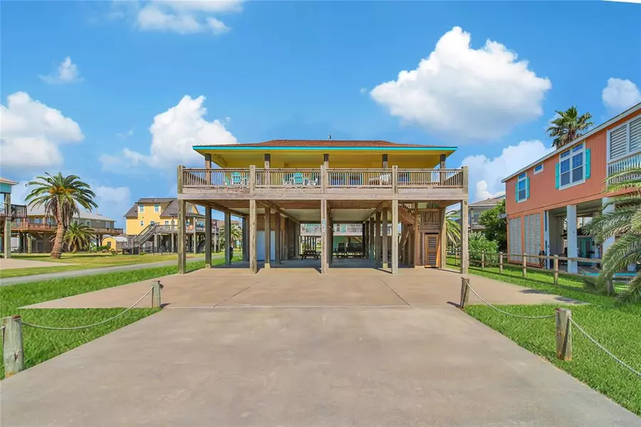 2019 Vista DR, Crystal Beach, TX 77650