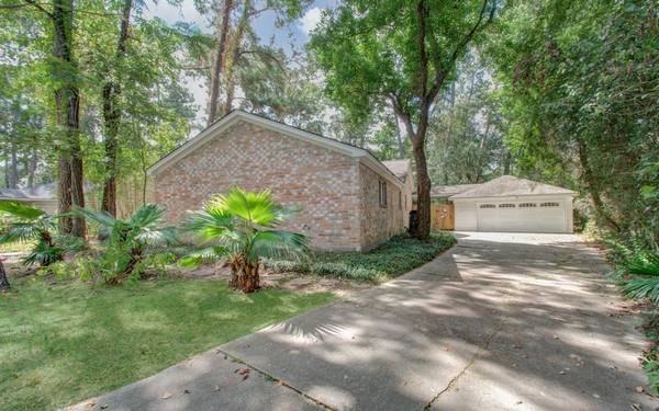 43 Tanager TRL, The Woodlands, TX 77381