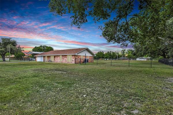 Highlands, TX 77562,3803 Kristen DR