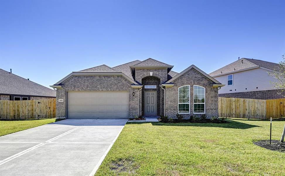 669 Woodhaven Lakes DR, La Marque, TX 77568