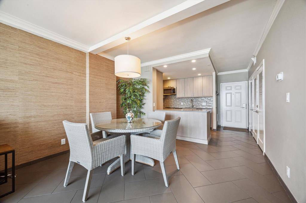 Galveston, TX 77550,1401 E Beach DR #1114