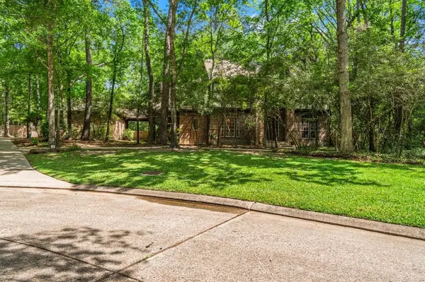 The Woodlands, TX 77381,2 Anchor Point PL