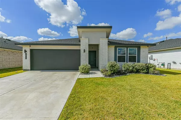 7822 Sleek Flock LN, Rosharon, TX 77583