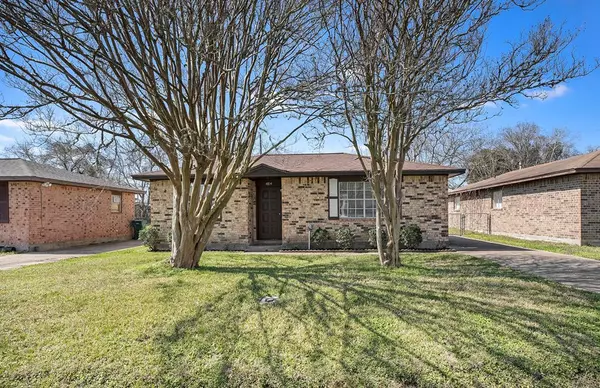 4814 Pine ST, Pasadena, TX 77586