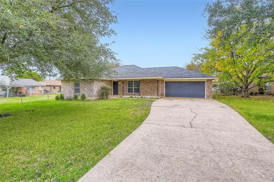 12822 Lake Conroe Hills DR, Willis, TX 77318