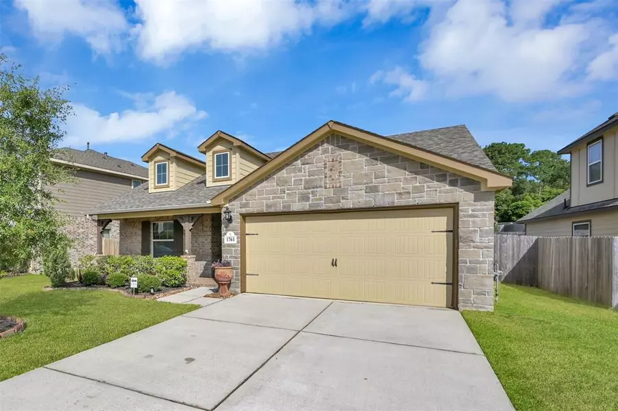 1761 Cindy LN, Conroe, TX 77304