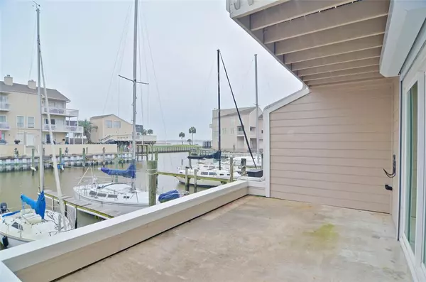 Seabrook, TX 77586,18 Mariner Village DR