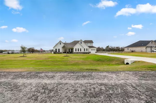 4223 Chukker LN, College Station, TX 77845