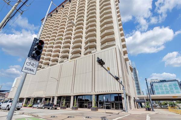 2016 Main ST #1210, Houston, TX 77002