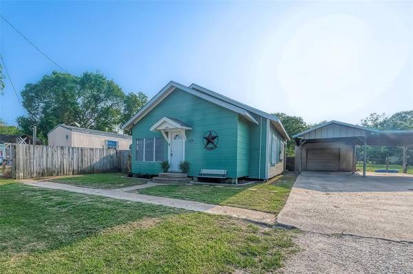 Damon, TX 77430,3414 Commerce ST