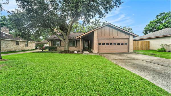 16710 Paint Rock RD, Friendswood, TX 77546