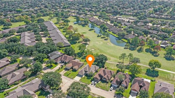 3426 N Peach Hollow CIR, Pearland, TX 77584